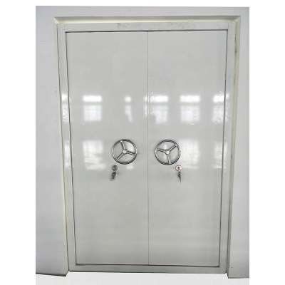 Explosion-proof door with aluminum foam panel